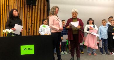 Третокласници изнесоха поучителен спектакъл за разумно управление на семейния бюджет