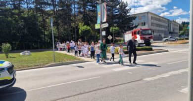 Сирени и детски призиви за отговорно поведение на пътя прозвучаха в Смолян по повод 17 септември – Деня без загинали на пътя Сирени и детски призиви за отговорно поведение на пътя прозвучаха в Смолян по повод 17 септември – Деня без загинали на пътя