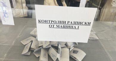 Смолян предпочете Йотова пред Гюров Смолян предпочете Йотова пред Гюров